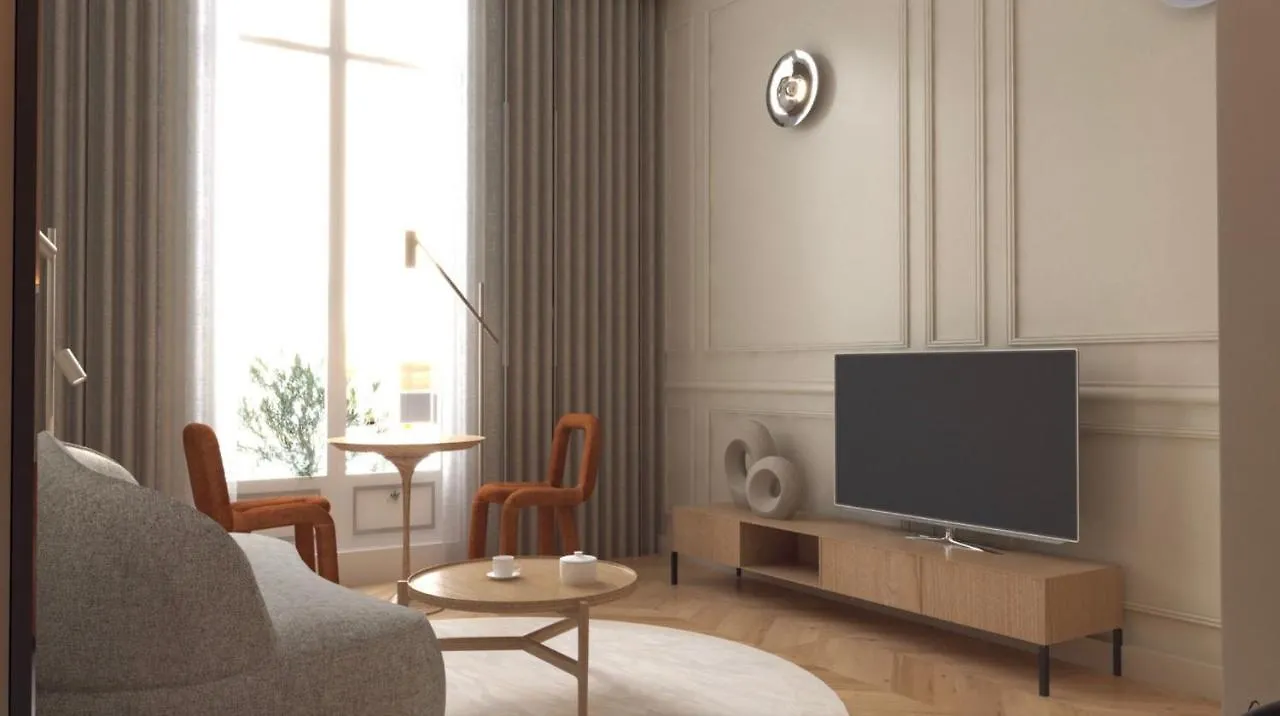 5-Star Champs-Elysees Apartment Paris